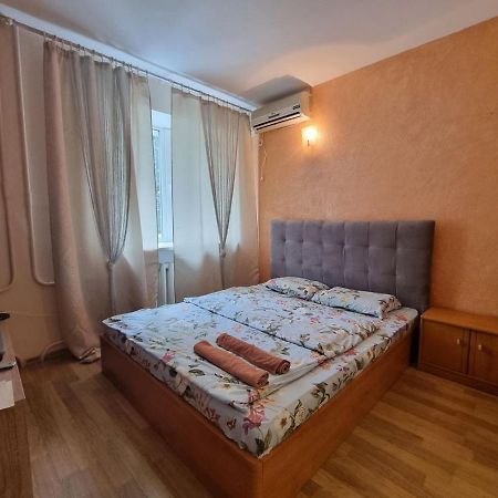 Апартаменты В Центре На Гагарина Dnyipropetrovszk Kültér fotó
